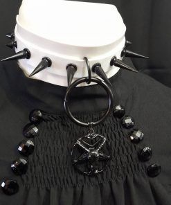Gargantilla blanca Baphomet